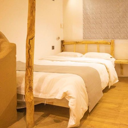 Right Here Hotel Dunhuang Luaran gambar