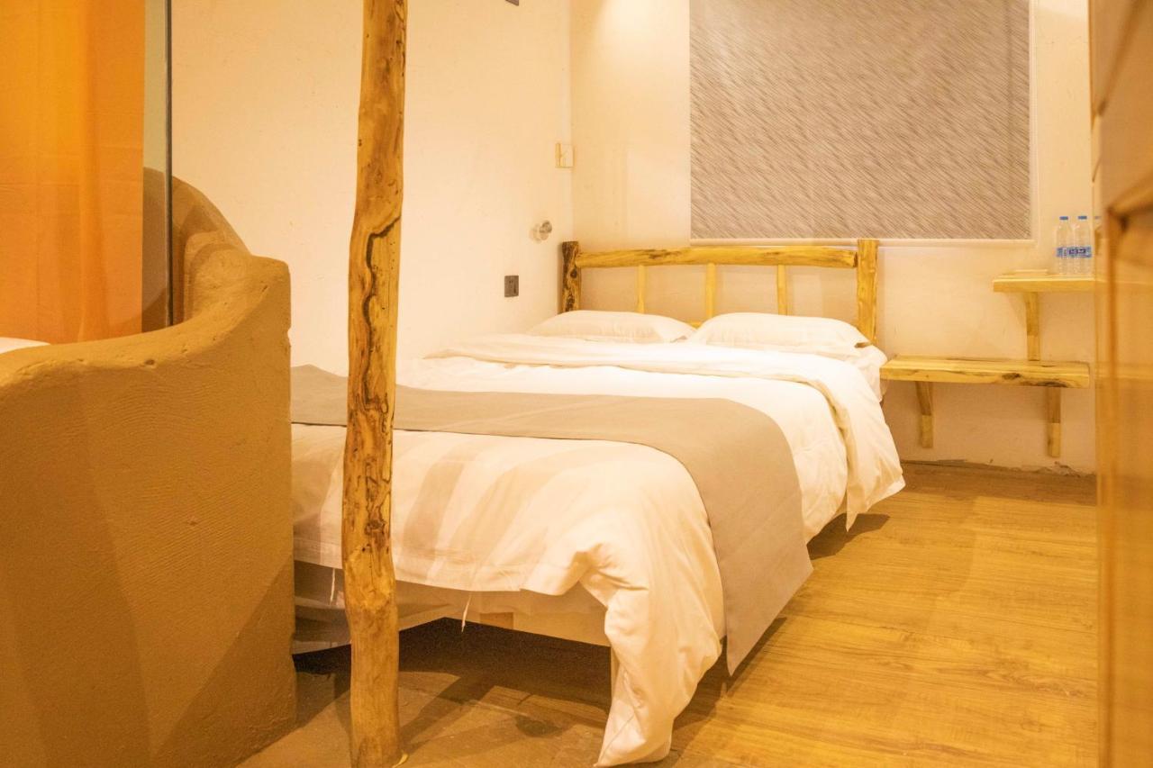 Right Here Hotel Dunhuang Luaran gambar