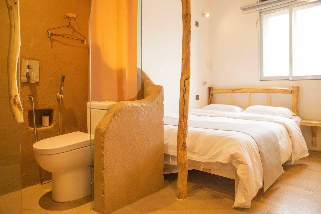 Right Here Hotel Dunhuang Luaran gambar