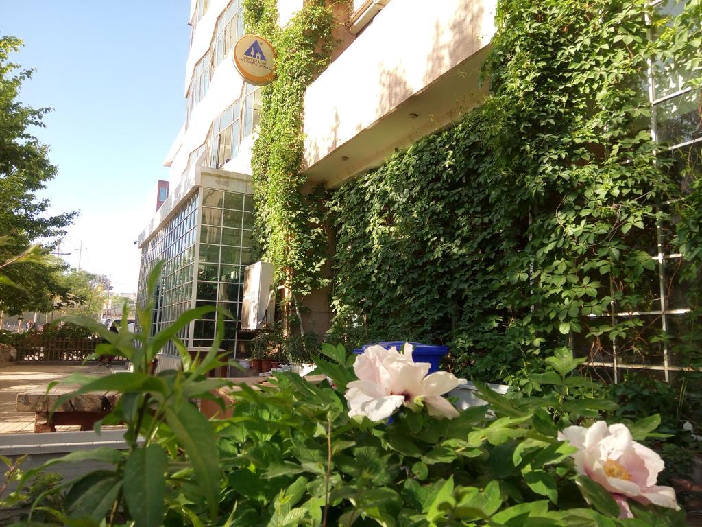 Right Here Hotel Dunhuang Luaran gambar