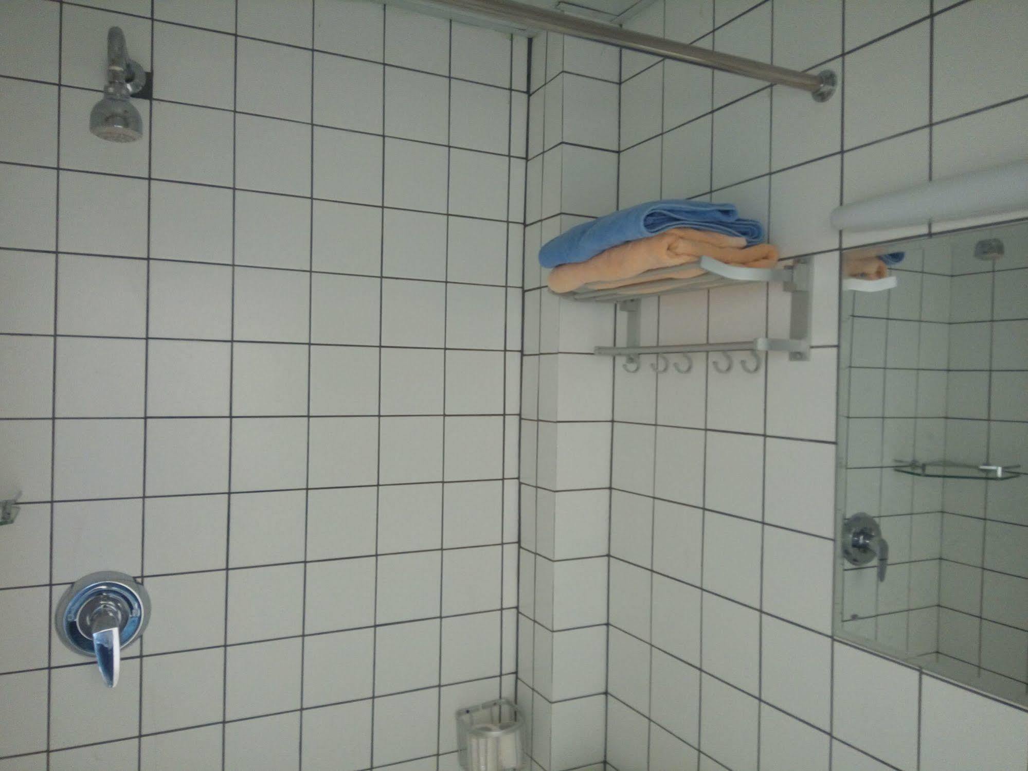 Right Here Hotel Dunhuang Luaran gambar