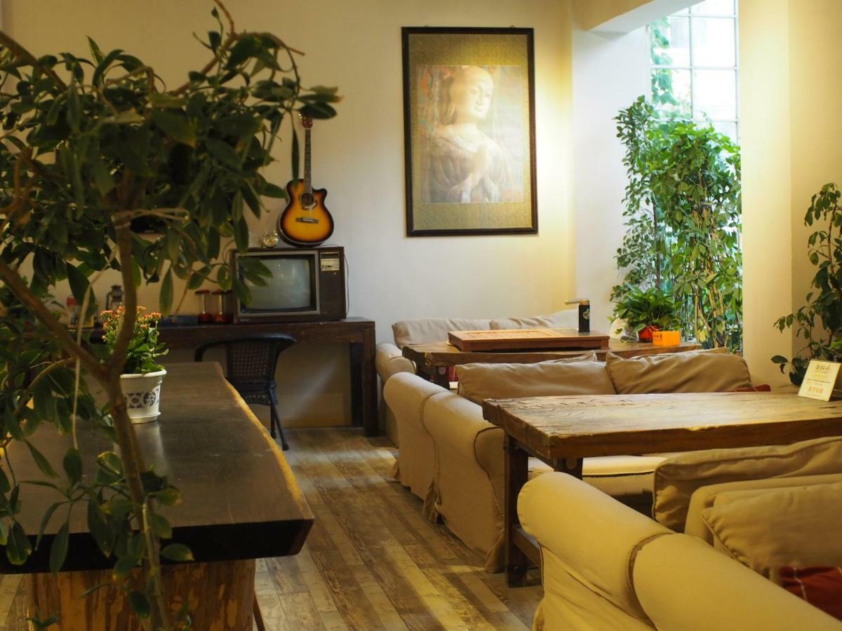 Right Here Hotel Dunhuang Luaran gambar
