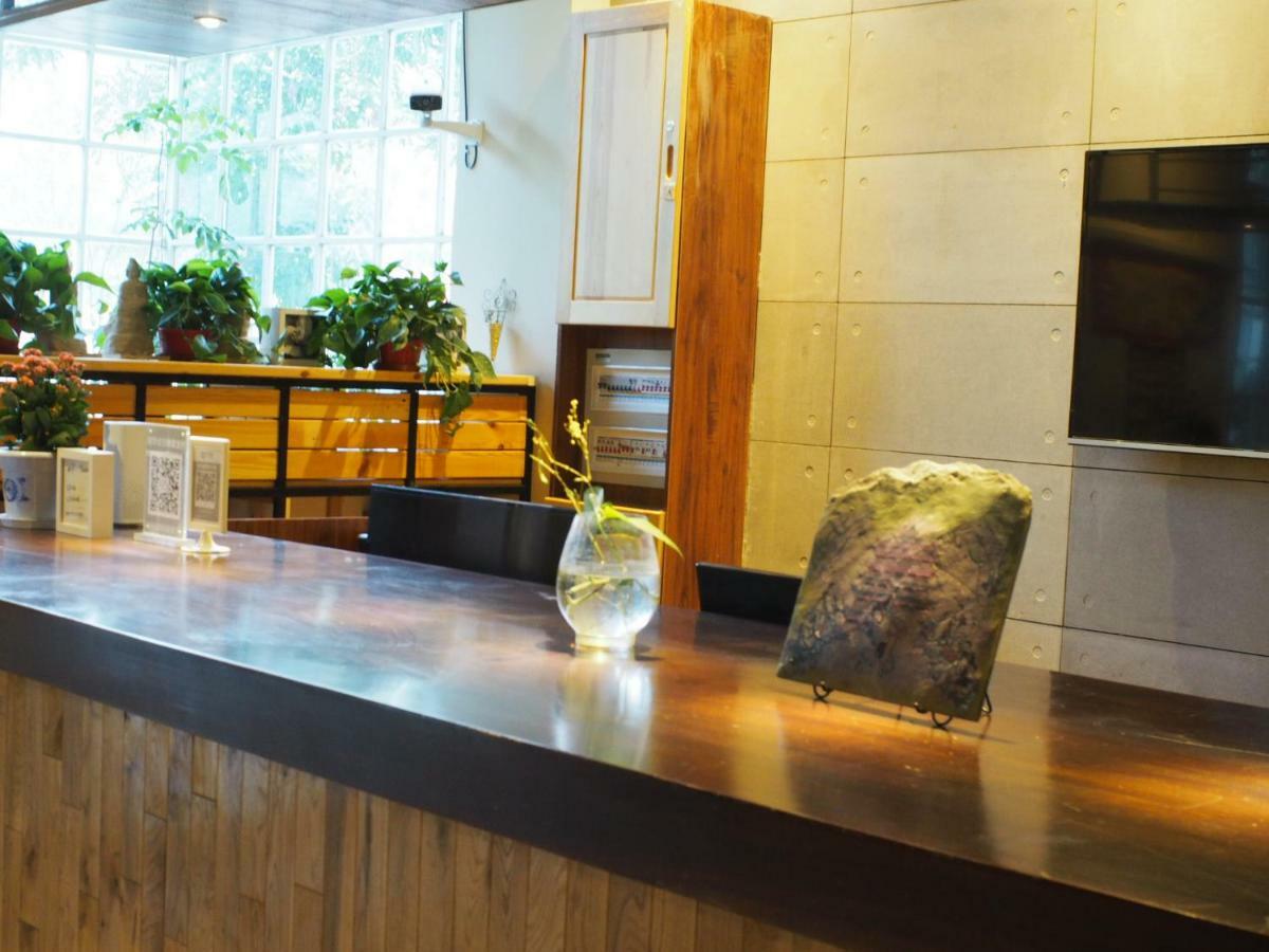 Right Here Hotel Dunhuang Luaran gambar