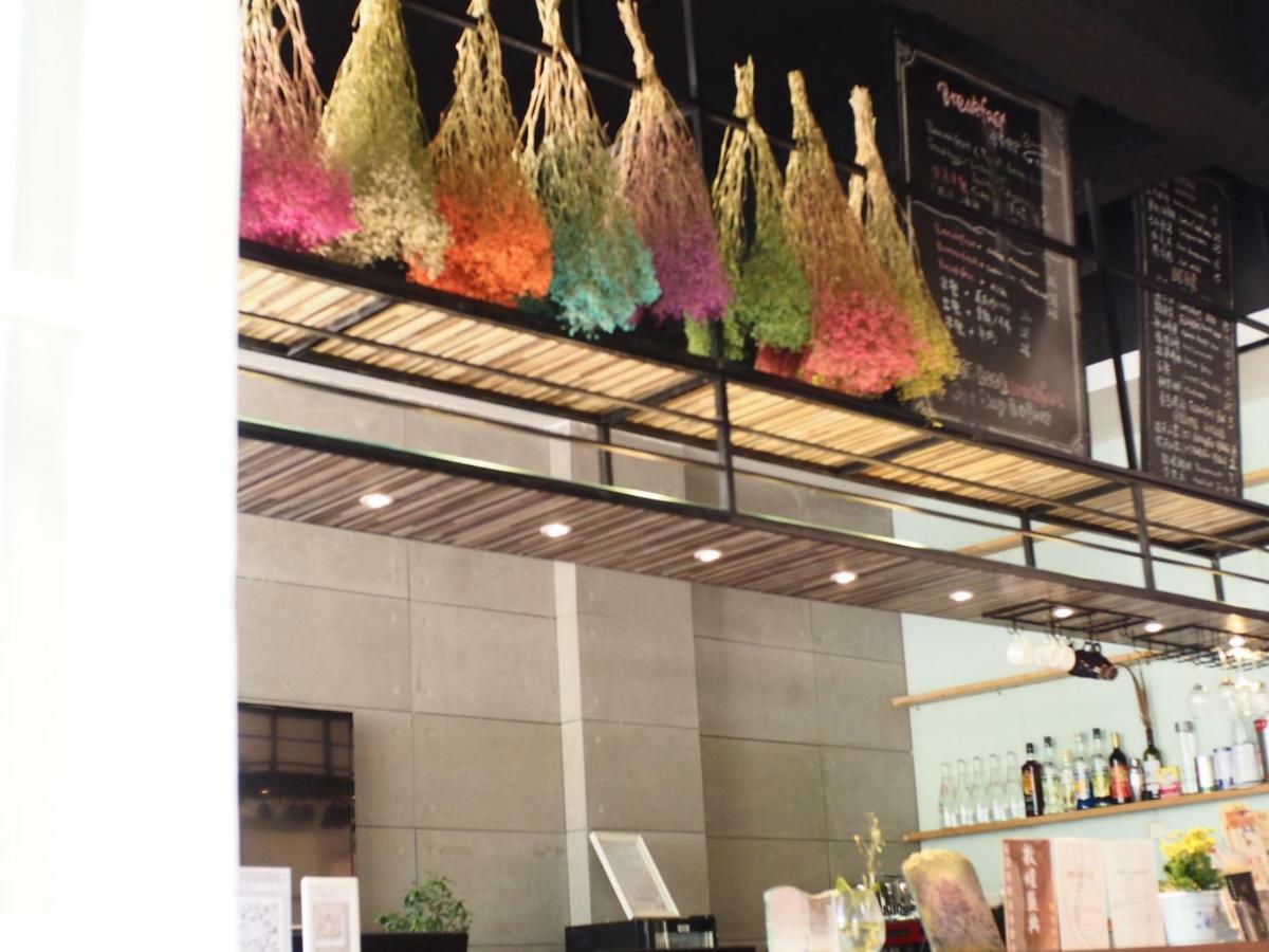 Right Here Hotel Dunhuang Luaran gambar