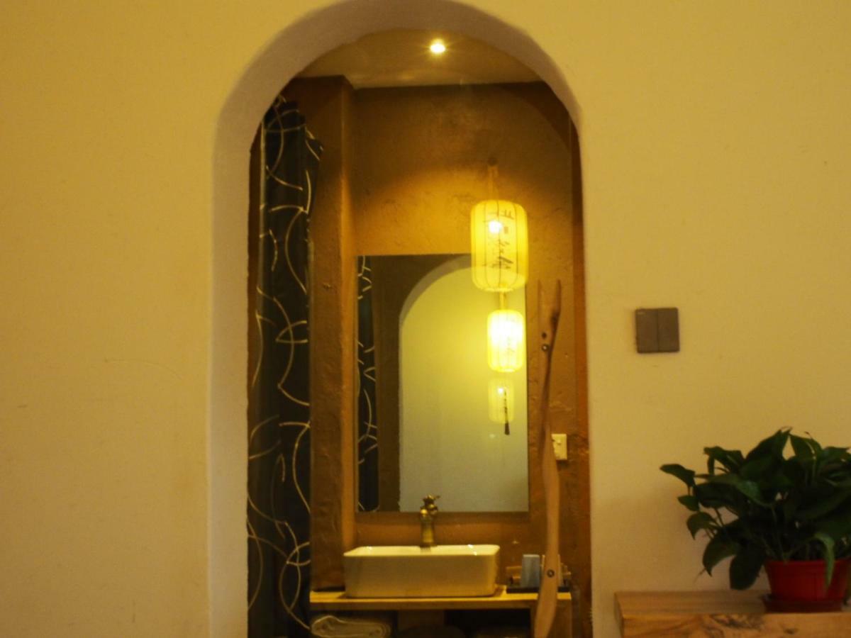 Right Here Hotel Dunhuang Luaran gambar