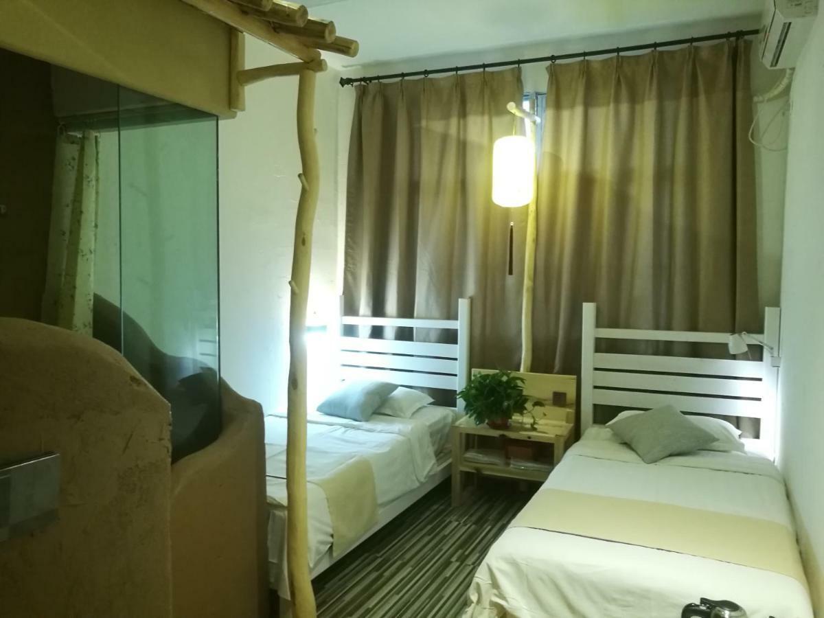 Right Here Hotel Dunhuang Luaran gambar