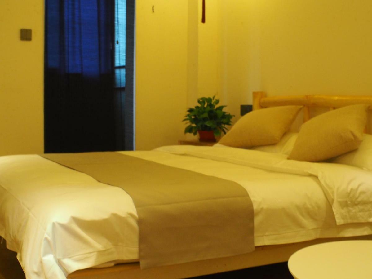 Right Here Hotel Dunhuang Luaran gambar