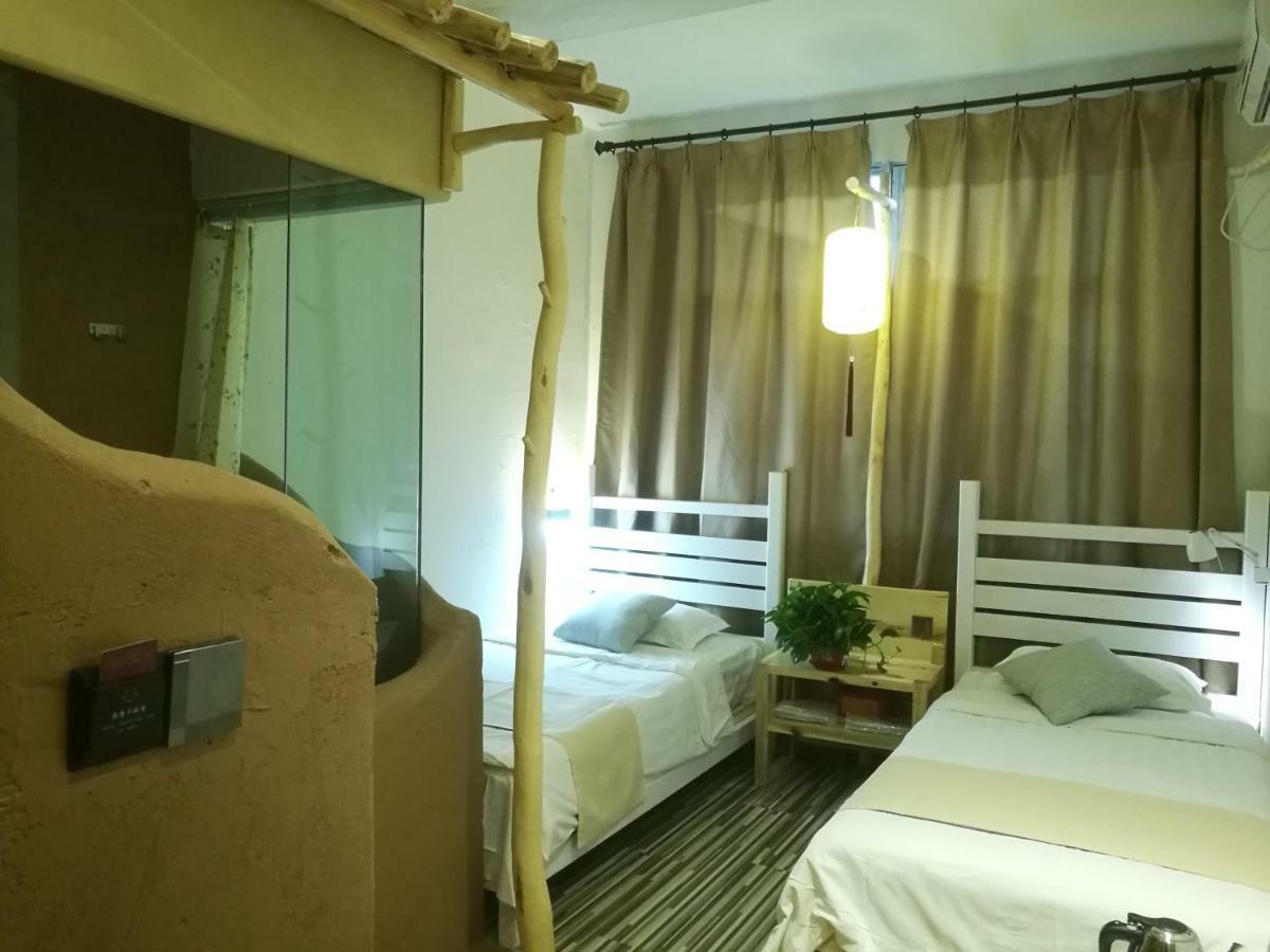 Right Here Hotel Dunhuang Luaran gambar